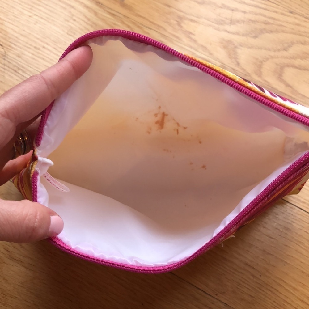 Clinique Lala DK Travel Pouch - Picture 8 of 11